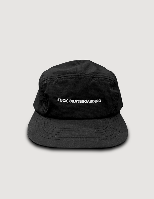 Ambivalent 5 Panel Cap mit Stickerei