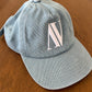 Ambivalent Jeans Cap mit Logo Stickerei
